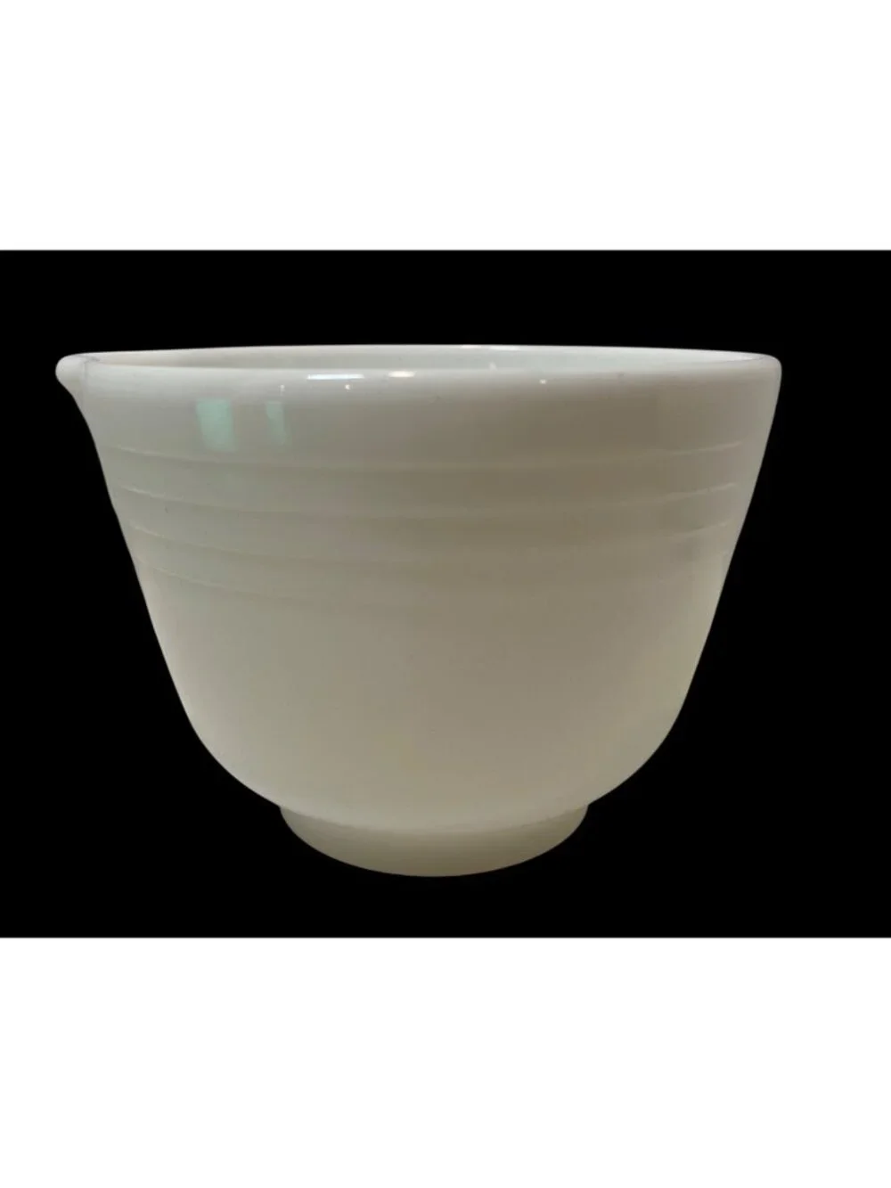 Hamilton Beach Milk Glass Mixing Bowl With Pour Spout Made In USA White Vintage